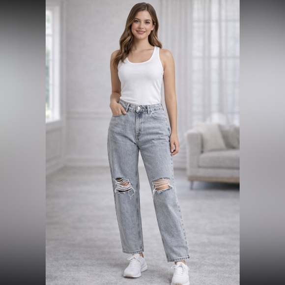 H&M Denim - NWT H&M Divided 90’s Baggy Jeans – Distressed High Waist – Size 0 (EUR 32)